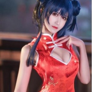 冉冉酱：颜值女神cosplay神秘图包，美腿绅士新年定制合集3.3G