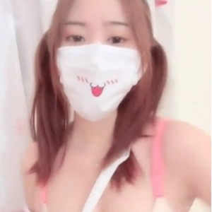 百度云自行打包：双马尾口罩妹子有趣女仆1V194M